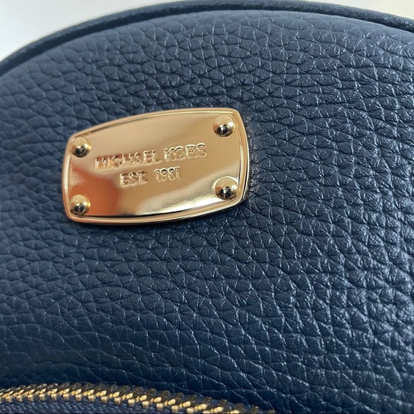 NWT Michael Kors Medium Abbey Leather Backpack - Picture 10 of 11